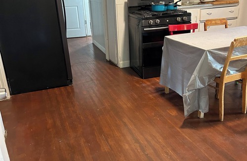 Crockett House | Spacious 5-bedroom house quiet peaceful safe Crockett withAC