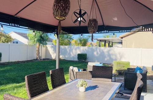Menifee House | Spacious 5-bedroom house in enchanting Menifee with fitness room
