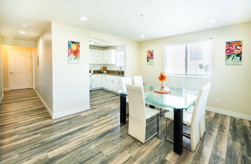 Boyle Heights Apartment | Spacious 5-Bedroom 3-Bath Sleeps 10 close to Downtown Los Angles With 2-Parking