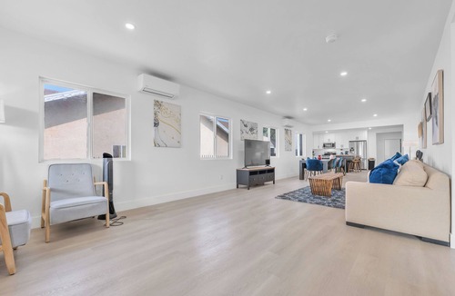 Cypress Park House | Spacious 5-bedroom house - Arvia