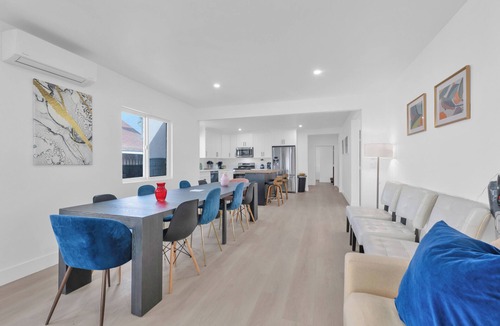 Cypress Park House | Spacious 5-bedroom house - Arvia