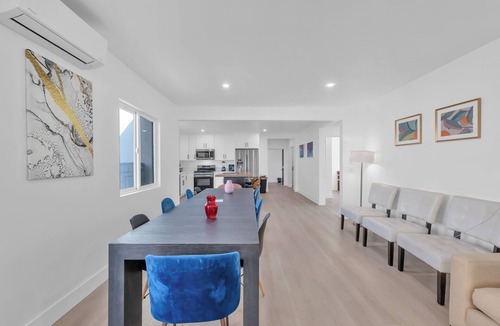 Cypress Park House | Spacious 5-bedroom house - Arvia