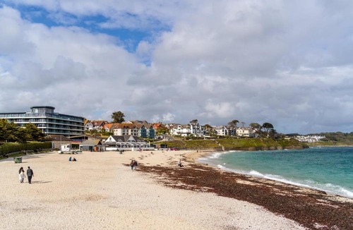 Falmouth House | Spacious 5-Bedroom Victorian House in Falmouth – Sleeps 8
