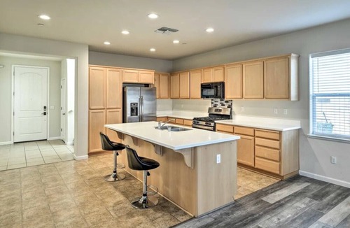 Stockton Villa | Spacious 5-bedroom villa in lovely Stockton with AC, WiFi