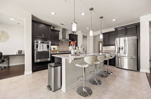 Mira Loma House | Spacious 5Be/4Ba house near ONT Airport in Jurupa Valley CA
