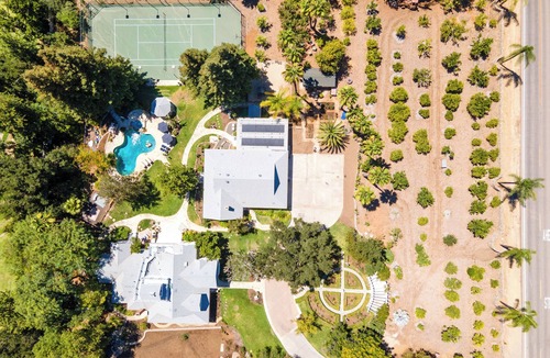 Ojai House | Spacious 6-bedroom country house with pool in tranquil Ojai