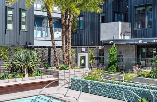Hollywood Apartment | Spacious and Modern 3 bedroom 2 bath unit