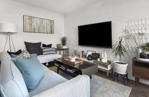 Hawthorne Apartment | Spacious Apartment Near SoFi Stadium and Kia Forum: 7 minutes away