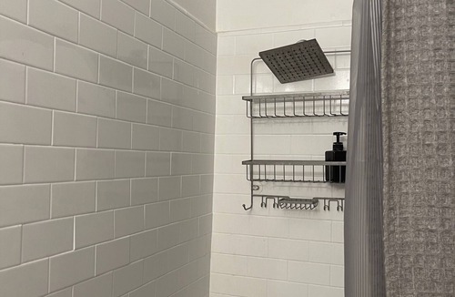 Westlake House | Spacious Apt In DTLA Perfect for Walking Tourists!