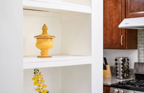 Westmont House | Spacious Bright Home Fully Equipped
