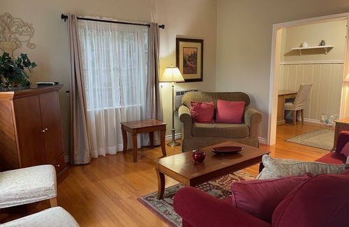 Pasadena Apartment | Spacious & Charming 1-BR Apartments For Extended Stays Near CalTech, Huntington
