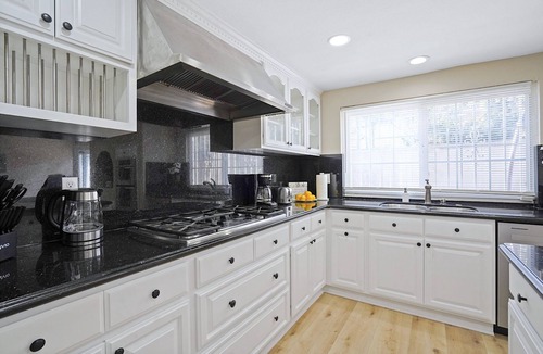 Garden Grove House | Spacious Clean Home w/Quality Furniture close to Disneyland & Huntington Beach!