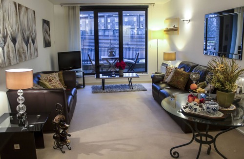 Kensington Apartment | Spacious Cozy Convenient place in the heart of South Kensington