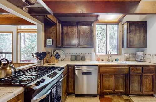 Fern Valley Cabin | Spacious dog-friendly cabin with creek & mountain views