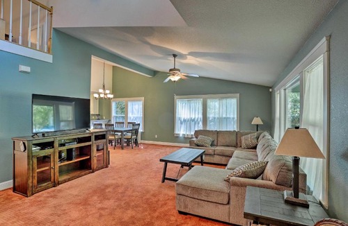 Chico House | Spacious Downtown Chico Home about Half Mile to CSU!