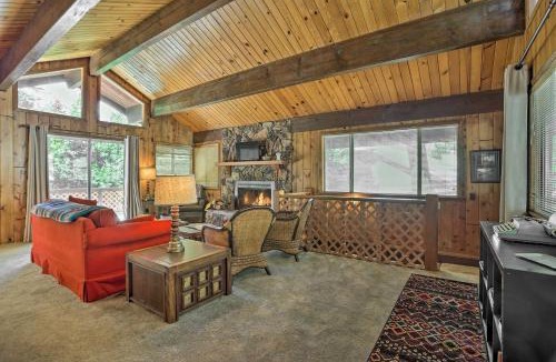 Crestline House | Spacious Family Cabin Less Than 1 Mi to Lake Gregory!