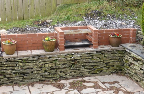 St Teath Cottage | Spacious farmhouse with large childrens play area and fabulous family kitchen.
