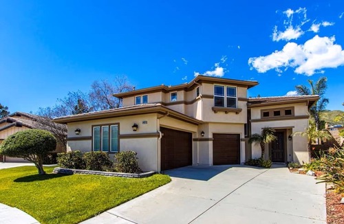 Yucaipa House | Spacious Golf Course Retreat - w/Modern Kitchen