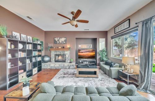 Yucaipa House | Spacious Golf Course Retreat - with Modern Kitchen