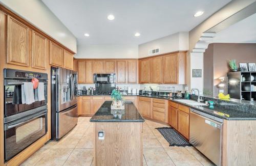 Yucaipa House | Spacious Golf Course Retreat - with Modern Kitchen