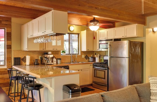 Groveland Cabin | Spacious Groveland Cabin w/Wraparound Deck!