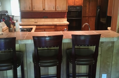 Hamilton Branch House | Spacious Lake Almanor River Front Home, sleeps 11, 2 king bed, 2 queen bed