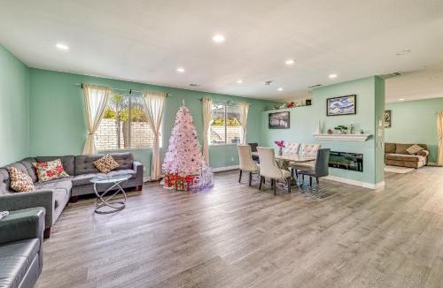 Lake Elsinore House | Spacious Lake Elsinore Home with Pool and Hot Tub!
