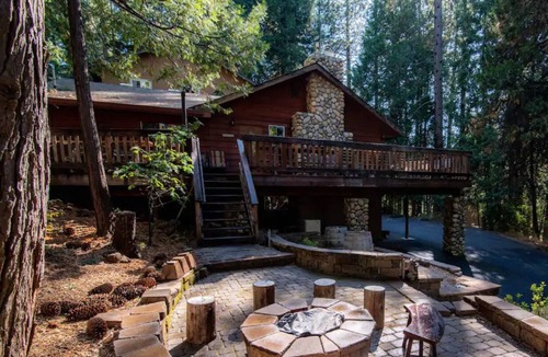 Glencoe House | Spacious Large Homestyle Family Cabin in LMP Arnold
