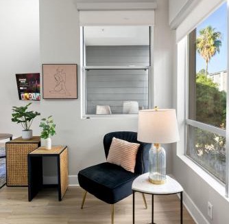 Los Angeles Apartment | Spacious Loft- Hollywood Free Pool, Parking, Gym
