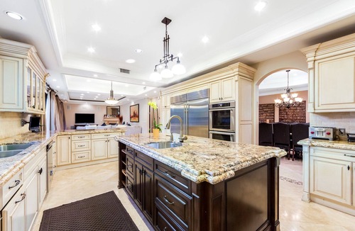 Valley Glen House | Spacious Mediterranean Home Near LA Attractions