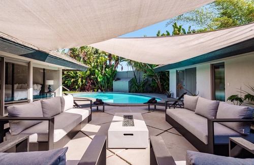 Crenshaw House | Spacious Mid- Century 4-bedroom house with Pool charming Los Angeles