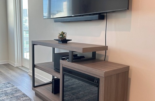 Burbank Apartment | Spacious & Modern 1BedRM in Noho