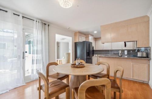 Mountain View Apartment | Spacious Mountain View Duplex in Prime Location Duplex