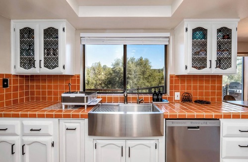 Oakhurst House | Spacious Mountain View Home - Pool, Spa, Game Room & Stunning Views [Sleeps 16]