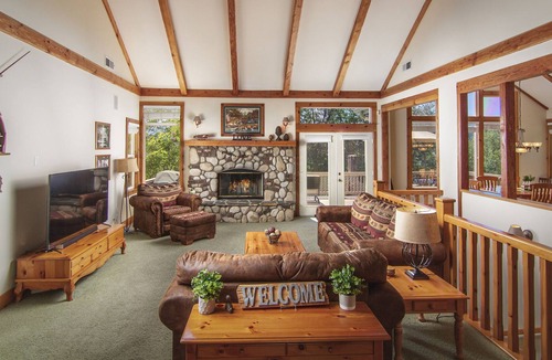 Lake Arrowhead House | Spacious Multi-Family Getaway w/ 3 Decks ~ Pool Table ~ Bunk Room ~ A/C
