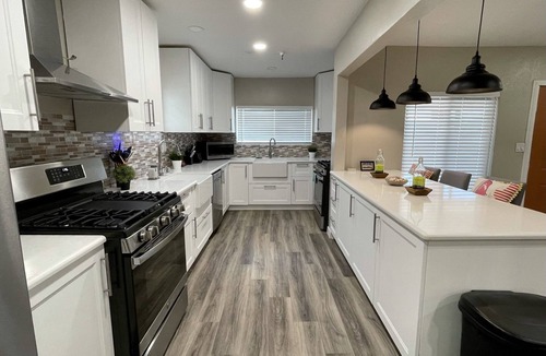 Corridor House | Spacious North Park Renovated 8Br 6Ba