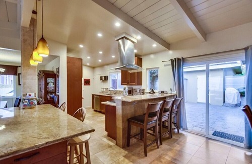 Sunset Cliffs Villa | SPACIOUS OCEANFRONT HOME W/PRIVATE HEATED POOL & HOT TUB-Ping Pong, Big Yard