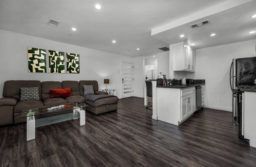 Rampart Village Apartment | Spacious One Bedroom With Dining Area Close to Downtown LA With Free Parking