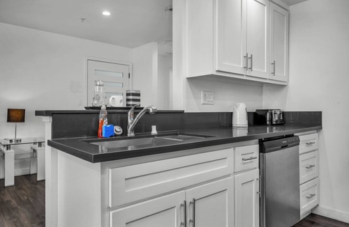 Rampart Village Apartment | Spacious One Bedroom With Dining Area Close to Downtown LA With Free Parking
