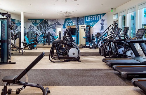 Rancho Cucamonga Condo | Spacious Private Rooms Near Ontario Mills & Airport – Pool & Gym Access!