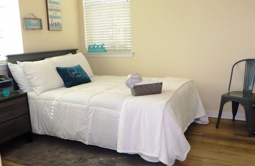 Rancho Cucamonga Condo | Spacious Private Rooms Near Ontario Mills & Airport – Pool & Gym Access!