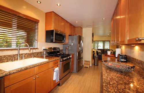 El Camino Village House | Spacious private house