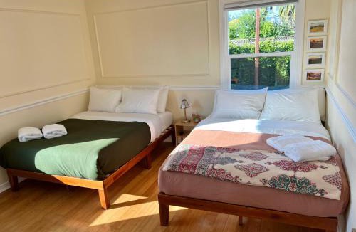 Petaluma House | Spacious Renovated Petaluma Home- Pool Table, Fire Pit, Parking