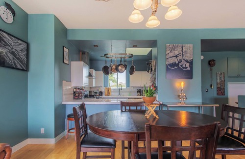 Central San Pedro Condo | Spacious split-level condo in quiet neighborhood