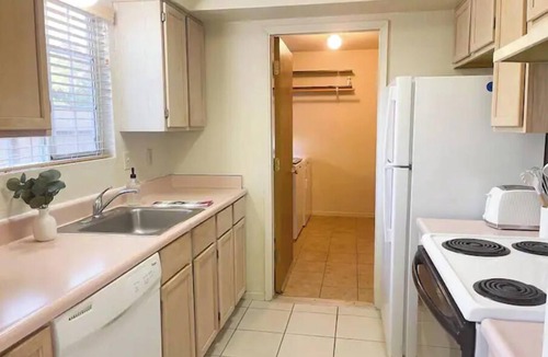 Peters House | Spacious townhome in Sonora