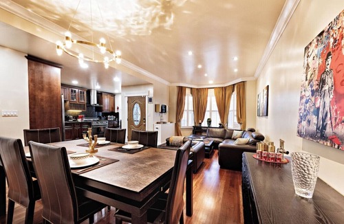 Little Russia House | Spacious Victorian w/Hot Tub and Zen Garden
