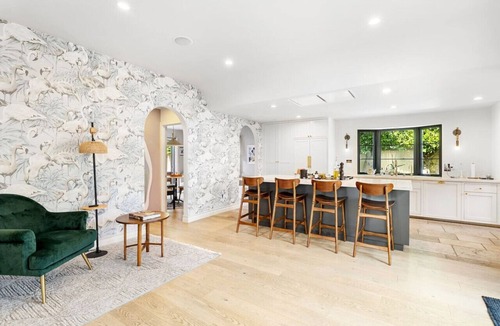 Los Angeles House | Spanish Bungalow in Trendy Los Feliz For Families