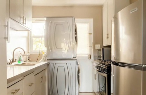 Pasadena Apartment | Specious 1BR IN Pasadena - Central of Pasadena, Walk to Shops