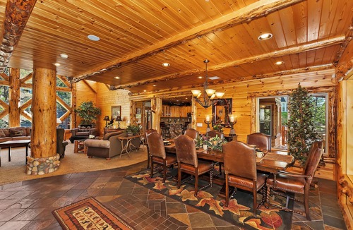 Castle Glen Estates Villa | Spectacular Mountain Lodge To Fit All