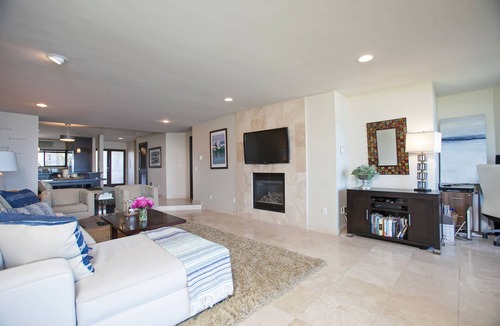 Solana Beach Condo | Spectacular Oceanfront 2 bedroom Surfsong Solana Beach. See December discount!